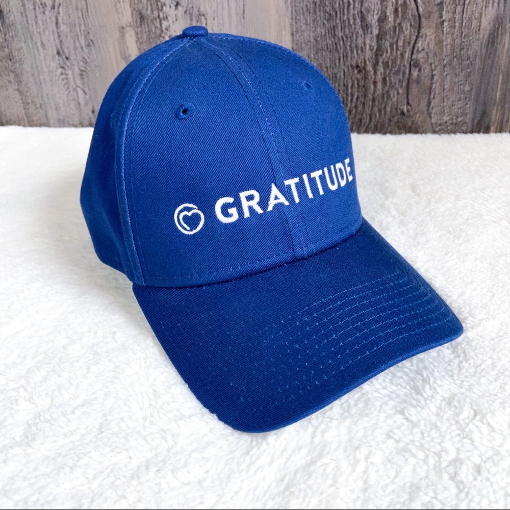 NWOT Monat gear gratitude blue hat